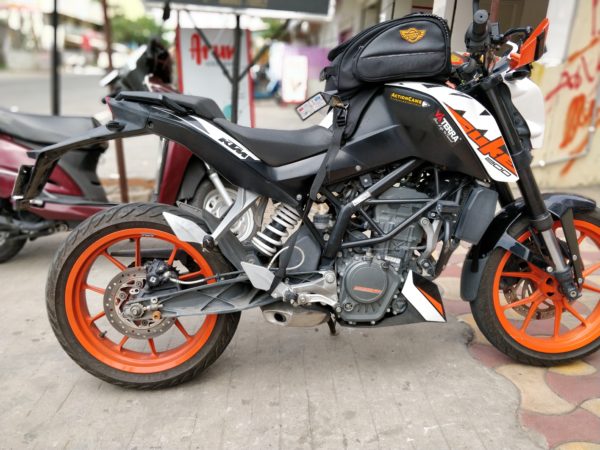 Shark Universal 28L Tank Bag with Rain Cover - Image 2